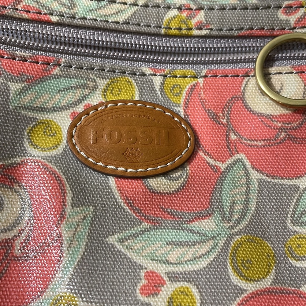 Fossil Crossbody - Picture 4 of 5